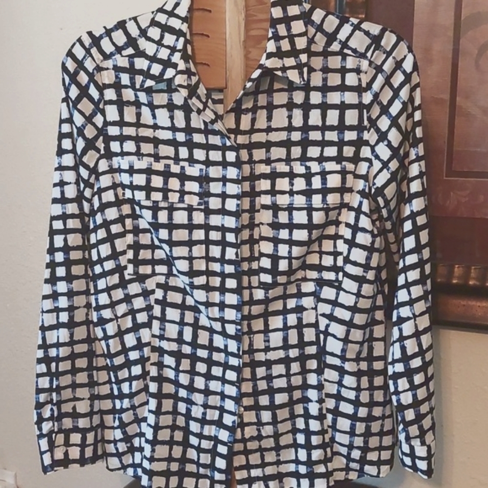 Classic button blouse